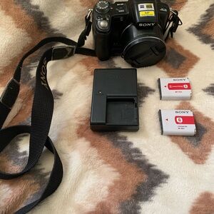 Sony Black Digital Camera with Charger and Batteries